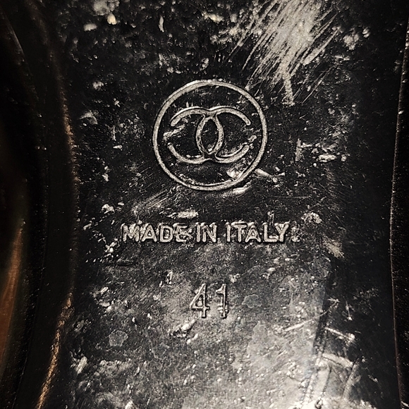 CHANEL Black and White Patent Flats EU 41 - EUC - Picture 9 of 10